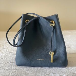 Calvin Klein NWT Gabrianna Large Tote + Zip Pouch